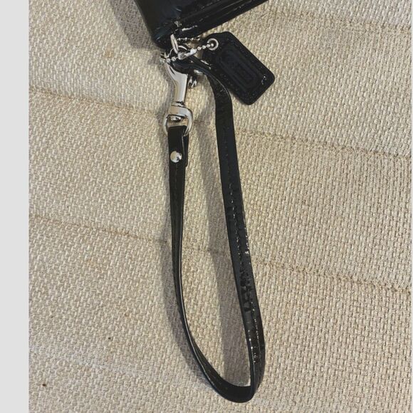 Coach Patent Leather Monogram Signature Wristlet - Picture 4 of 10